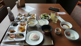 《地元食材がふんだんに使われた朝食。スムージーは必飲。飲まないと後悔するレベル》朝食バイキング：袋田温泉 思い出浪漫館【茨城県】20240624撮影