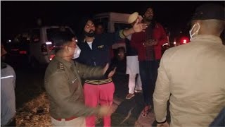 किसानों को करनाल आने से रोकने के लिए करनाल में पुलिस ने हाईवे किया बंद - लाखों लोग फंसे जाम में