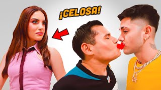 Se Puso CELOSA KIM Por Este BESO