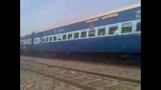 Deadly SPJ WDM3D 12561 Swatantrata Senani SF raises Dust at 100KMPH