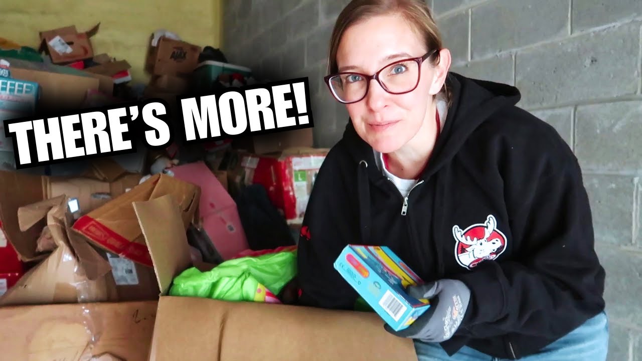 This Abandoned Storage Unit Is Packed Youtube