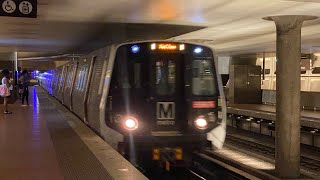 (WMATA Metrorail) 7000 series train on the Yellow Line @ Crystal City