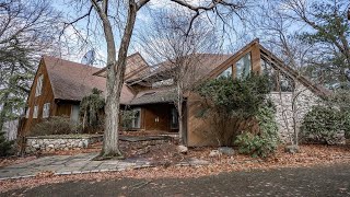 I Explored a Retro 90's Abandoned Mansion Worth $3,500,000 with a Full Gym| Mirrors EVERYWHERE