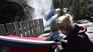 Hamax Outback bicycle trailer with jogging wheel in the Norwegain woods