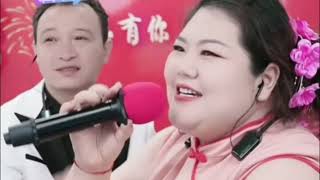 胖婷婷演唱《三月里的小雨》