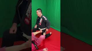 【柔術】何のため？『肩抜き前転』#shorts #jiujitsu #bjj #柔術 #ブラジリアン柔術 #グレイシー柔術 #mjjlab