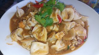 ปลาหมึกผัดไข่เค็ม (Stir-fried squid with salted eggs) #ครัวคุณแสงดาว #กิ๊ฟฟี่รีวิว