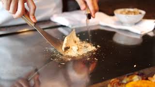 Making garlic rice by Teppanyaki  Chayamachi ‐ HOTEL HANKYU INTERNATIONAL‐ OSAKA, Japan