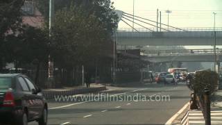 Delhi metro railway track over Moolchand flyover