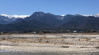 春はまだ先　快晴の北アルプス＠信州 安曇野の風景　雨上がりの快晴 Scenery of Azumino, at the foot of the Northern Alps.