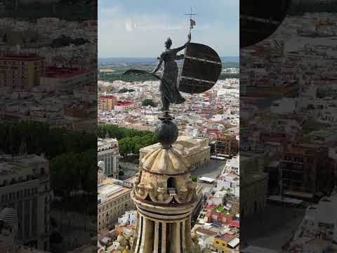 What is the function of the Giralda?