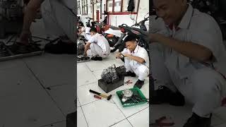 praktek bongkar mesin sesi 1 kelas xii tbsmb smkin 1 rembang