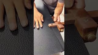 Straight cutting process of the leather product