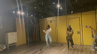 YUSHUXIN 虞书欣工作室抖音更新 studio douyin updated:练习室 Dance Practice