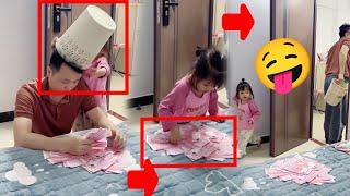 女儿声东击西偷钱，爸爸完全没发现！孩子太聪明了！【小萱萱女士】#funny #funnybaby #comedy