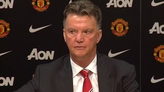 Louis Van Gaal Loses His Cool When Journalist Questions His Decision To Make Rooney Captain