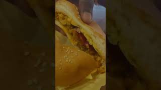 Paid 140Rs For Just 29Rs Item😭#chickenburger #burger #bakeryfood #bakery #eggpuff #madhapur #food