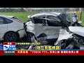 砰！bmw疑搶快撞休旅車 路邊車輛衰遭波及