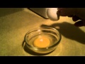 Kitchen Quick Tip: How to Remove an Eggshell