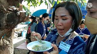 การแข่งขันบีบข้าวปุ้นงานประเพณีบุญคูณลานสืบสานตำนานข้าวอินทรีย์วิถีวัฒนธรรมยโสธร