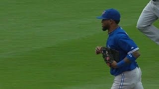 TOR@BOS: Reyes makes the stop on a ball up the middle