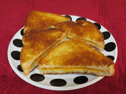 How to Make a Grilled Cheese Sandwich in the Toaster Oven~Butter vs Mayonnaise How to Make a Grilled Cheese Sandwich in the Toaster Oven~Butter vs Mayonnaise