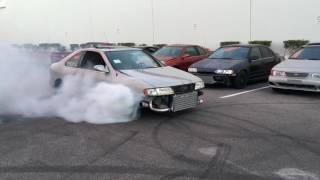 TWISTED MOTION SR20DET B14 200SX SE-R GTIR BURNOUT WITH S13 240SX 1JZ