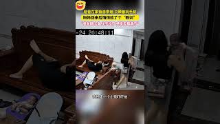 社会百态 | 广东韶关，爸爸在家独自带娃只顾着玩手机，妈妈回来后悄悄给教训。