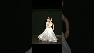 Ghar More Pardesiya Kalank #shorts Alia Bhatt, Madhuri Dixit Dance Cover #kathak #classicaldance