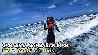 Mancing Casting di Pinggir Pantai Saat Air Sedang Pasang