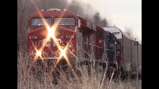 [HD] A 4 unit CP lashup leads CP train 421 North through a 'Stop Sign' crossing!!!