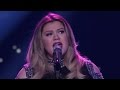 Kelly Clarkson Breaks Down In Tears With Idol Performance