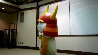 ひこにゃん　エビフライをひっさげて登場！　20100622