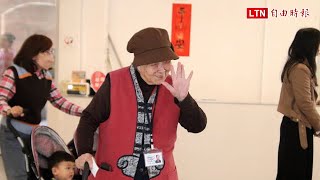 95歲志工長青樹！黃添招阿嬤樂分享：人若不動就會僵掉