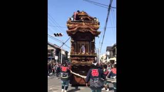 乙川祭り 西山神楽車がまがっていきます。