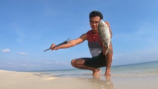 Menombak ikan Baronang dan menangkap Kepiting langsung Masak  (Pesona Indonesia)