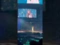 유애나들의 역대급 응원소리에 감동받고 쇼퍼 무대 두 번 한 전말🥹💕ㅣ240302 iu h.e.r. concert 첫콘