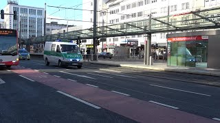 8300. Video: GefKW PGD begleitet von 2x FuStKW PW Innenstadt PI 1 Polizei Bonn mit Dauerhorn