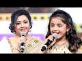 A cute moment between Meena and her daughter Nainika at the South Movie Awards