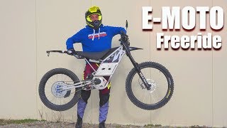 UNE MOTO ELECTRIQUE SURPUISSANTE ! UNE MOTO ELECTRIQUE SURPUISSANTE !