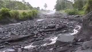 Lahar in Semeru (2003).mpg