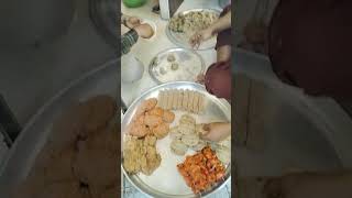 iftari ki tayari pehla ramzan mubarak  Royal catered shirpur #food #explore #shortvideo