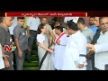 TDP MP Shiva Prasad dresses Up as Hijra, Protest outside Parliament and Meets Sonia Gandhi | NTV
