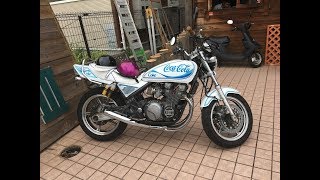 アナと雪の女王のコカ・コーラー号サウンドを聞け　美人ライダータンデム　Kawsaki ZEPHYR400　ZR400　カワサキ・ゼファー400