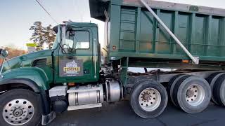 2006 MACK GRANITE TRI AXLE DUMP