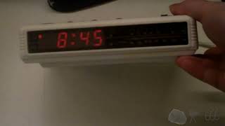 GPX!!! Model C4865 AM FM Clock Radio