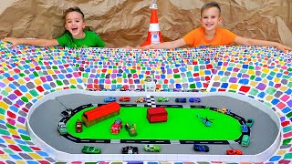 Vlad and Niki play with Toy Cars and build Speedway Track