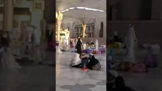 People spending their time in Masjid e Nabawi ﷺ  - Log Masjid mai apna waqt guzarty hoe.‎