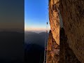 the glass skywalk in zhangjiajie skywalk zhangjiajie challenge 张家界天梯，你敢挑战吗？ 天梯 张家界 挑战