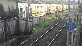 Train No 09024 Valsad Mumbai Central Express passing through Malad Station